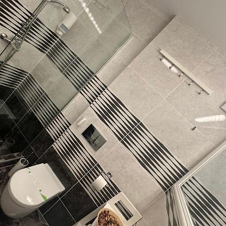 La Maison De Zoe - Airport Residences Otopeni Εξωτερικό φωτογραφία
