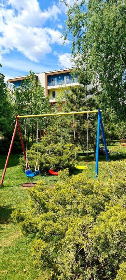 La Maison De Zoe - Airport Residences Otopeni Εξωτερικό φωτογραφία